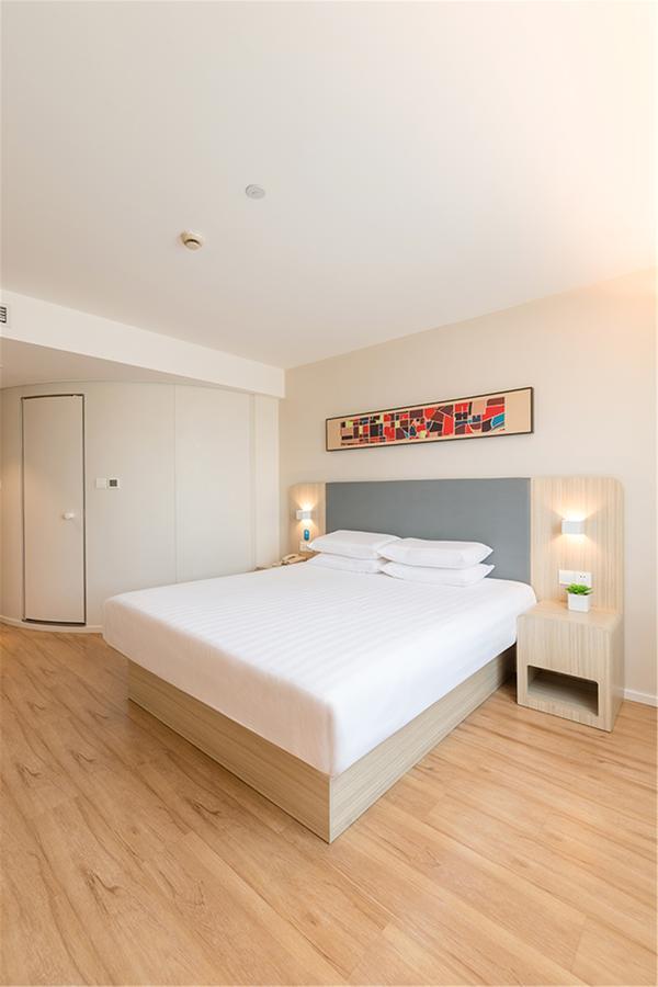 Hotel Hanting Guanganmen Subway Station 2*